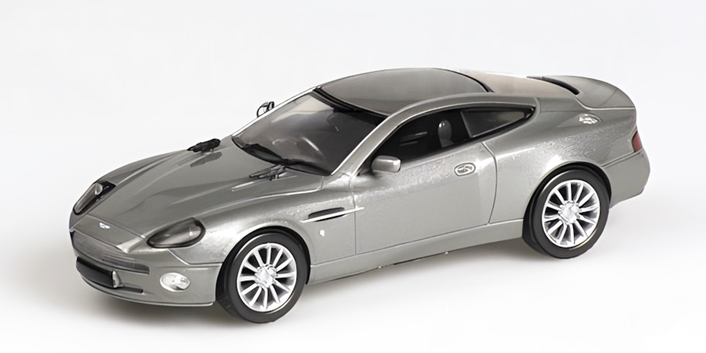 ASTON MARTIN V12 VANQUISH 007 J. BOND