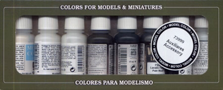 CONFEZIONE 8 AUSILIARI: 3 LAVAGGI 2 ACCESSORI PER DECALS 3 TRASPARENTI