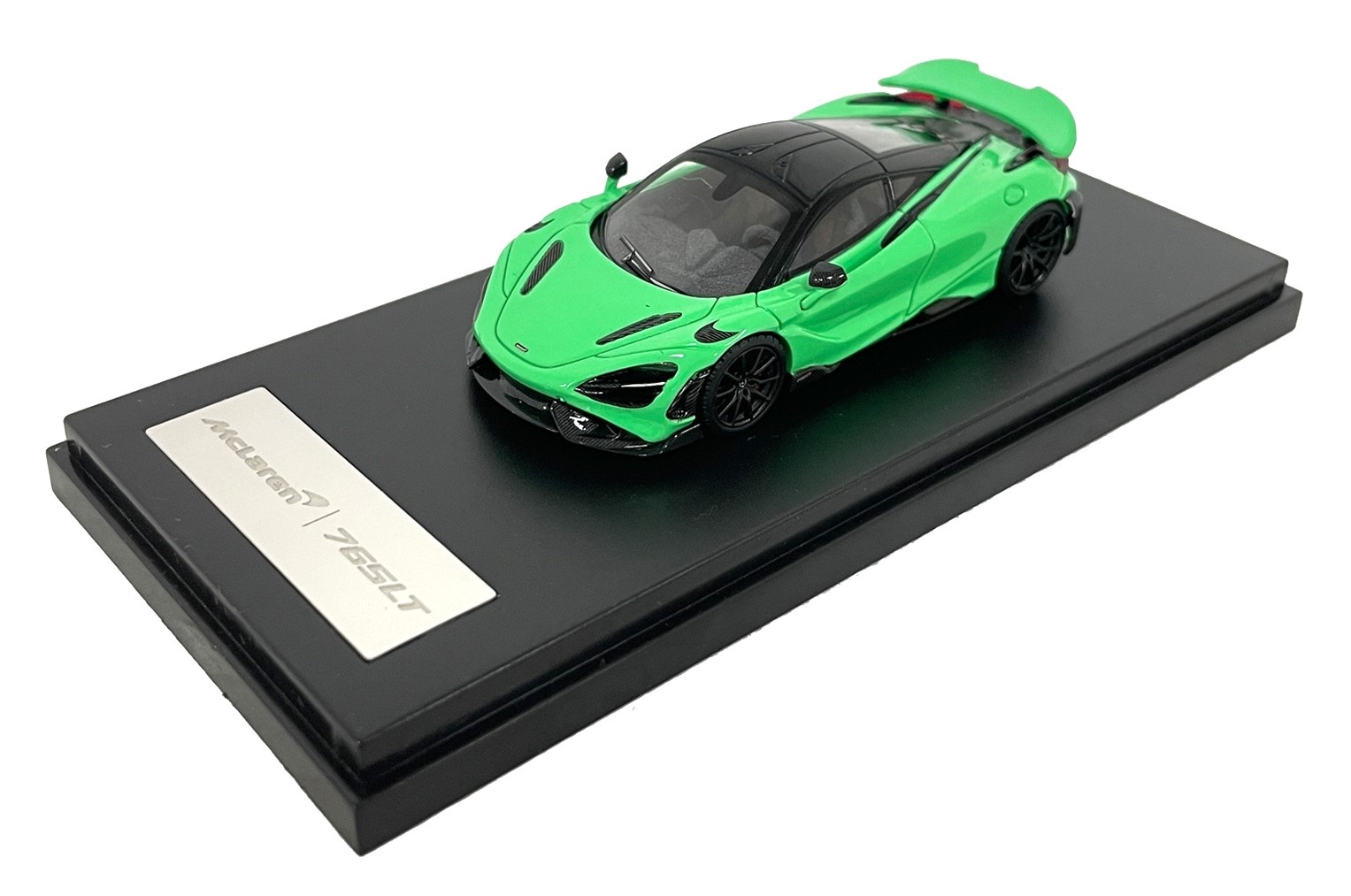 McLAREN 765LT GREEN