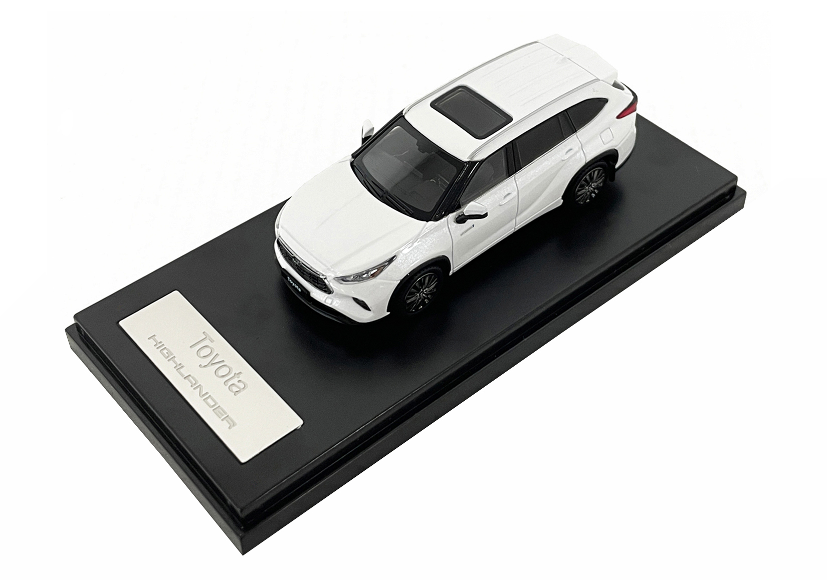 TOYOTA HIGHLANDER WHITE