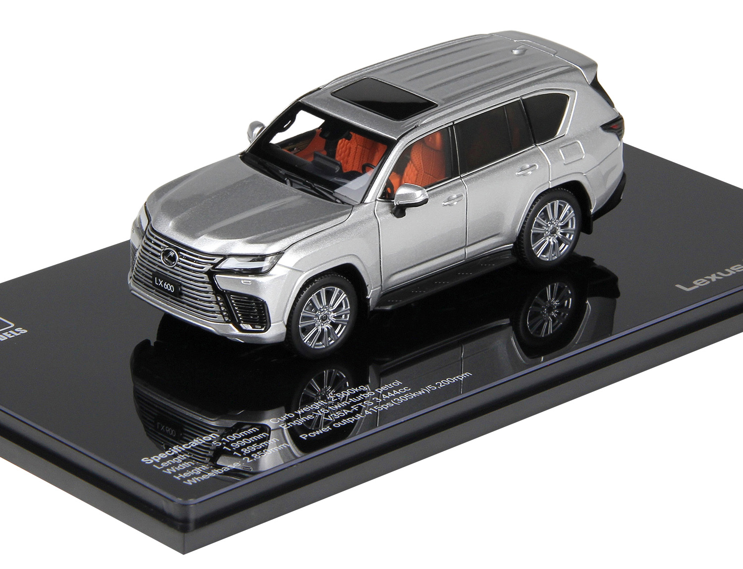 LEXUS LX600 SILVER