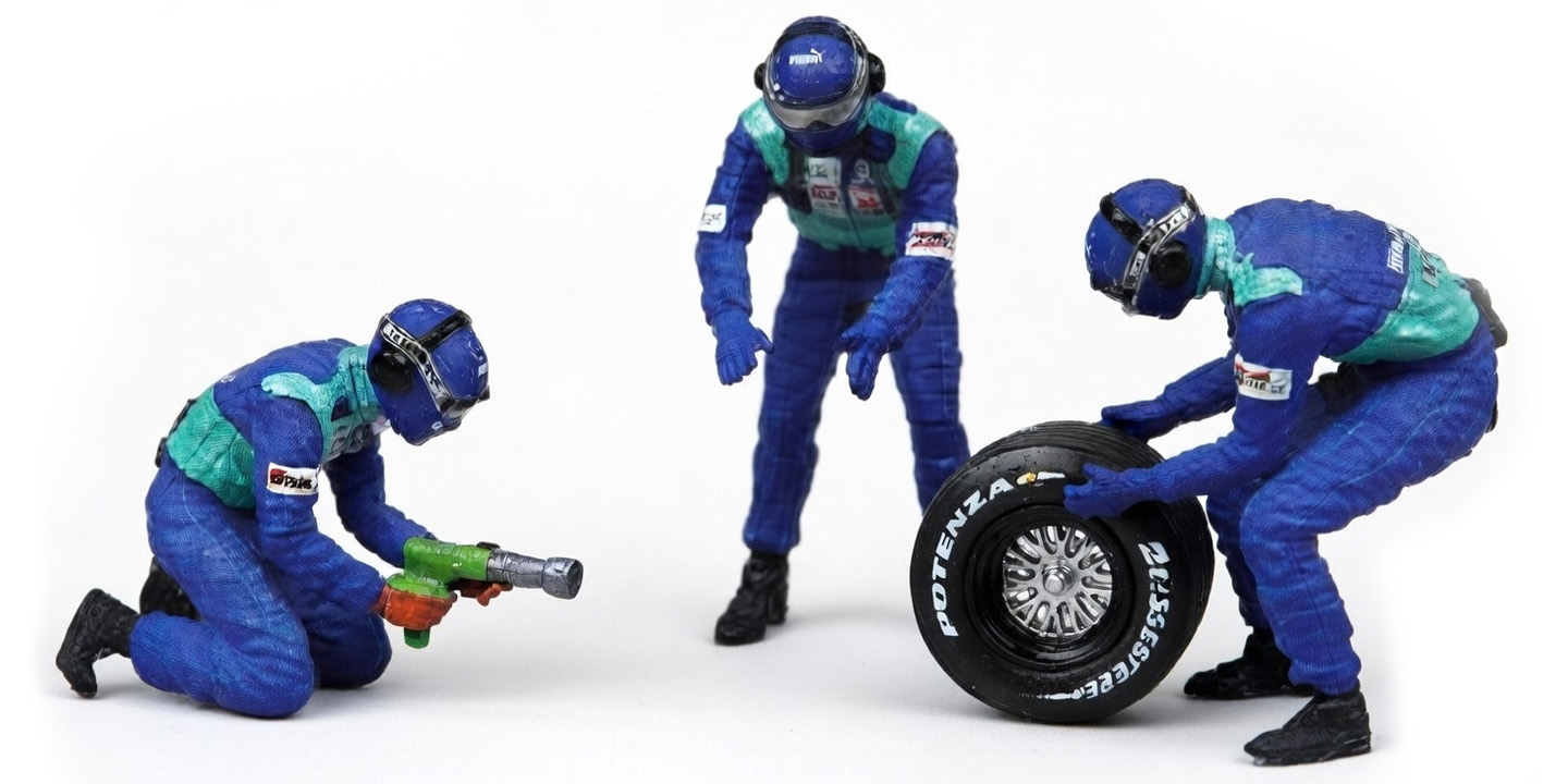 PIT STOP SAUBER 2002 CAMBIO GOMME POSTERIORE