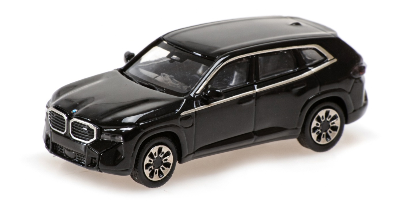 BMW XM BLACK METALLIC 2023