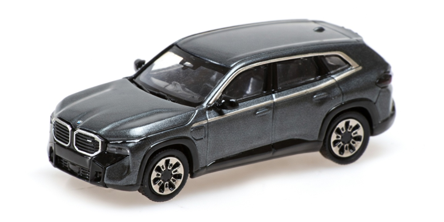 BMW XM GREEN METALLIC 2023